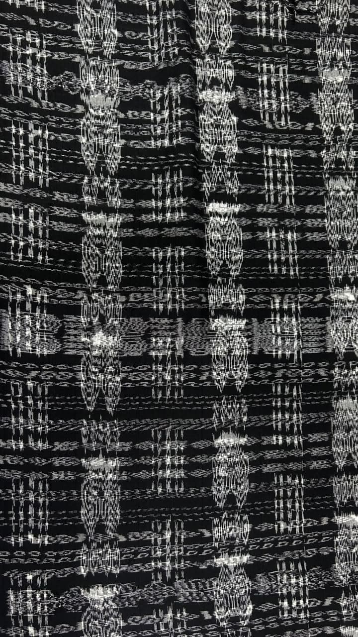 Corte negro de hilo alemán de jaspe denso